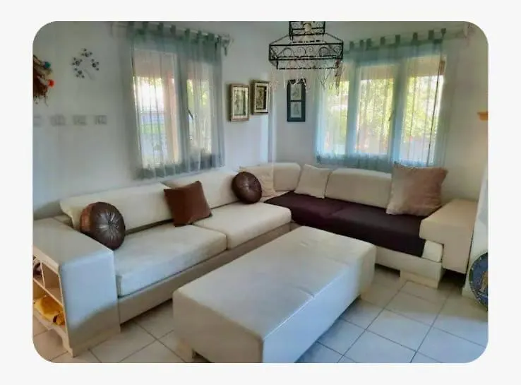 Seferihisar Iz Tur Sitesinde Oezel Plajli Villa